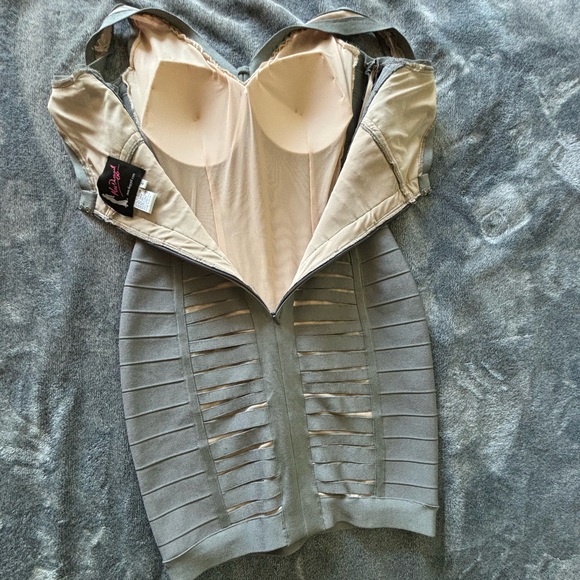 Mac Duggal grey and nude bandage dress 
Size 4 - Picture 9 of 9